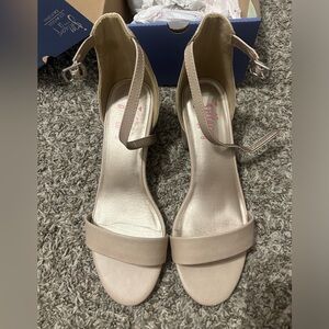 Jellypop Sweden Beige/Cream dress sandals 8